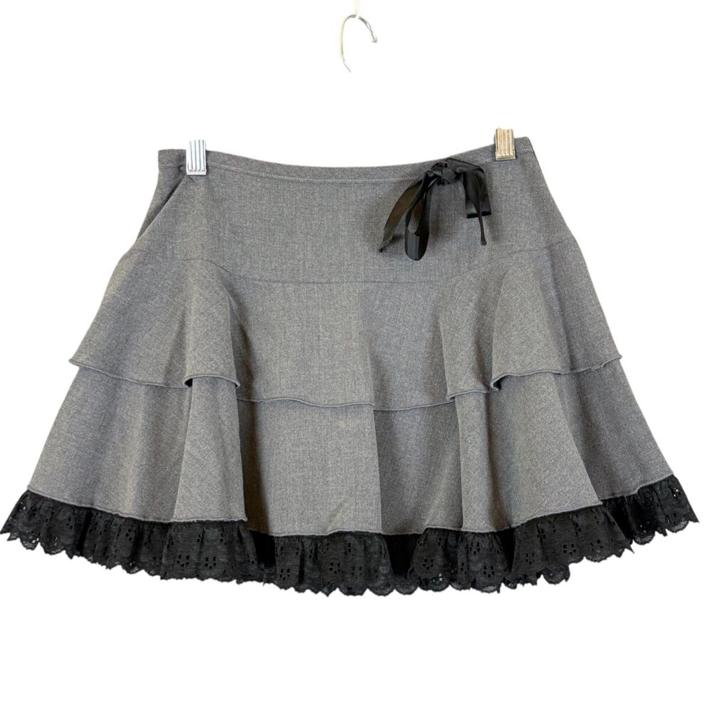 Vintage 90s Y2K Gray Tiered Mini Skirt w Black Lace Spring Street Sz 7 Coquette